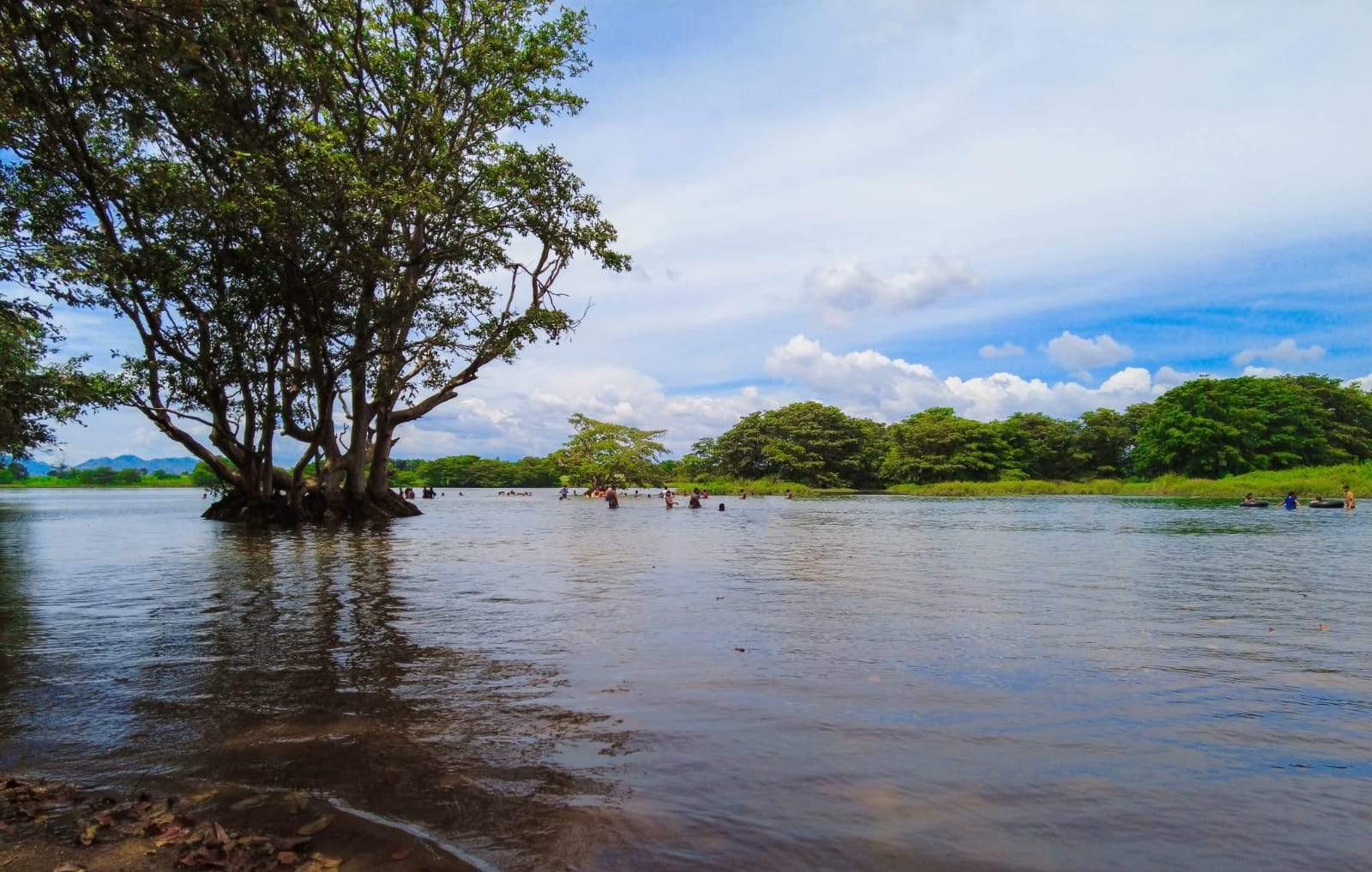 Katupila Wewa - A scenic waterfall surrounded by lush forest — perfect for a short trek.